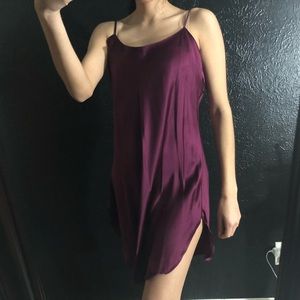 Victoria’s Secret // 100% silk vintage slip medium